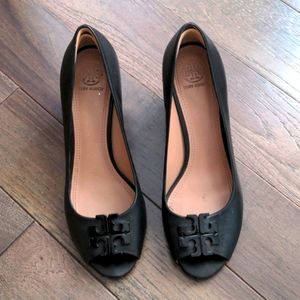 Tory burch authentic size 9 black wedge pumps